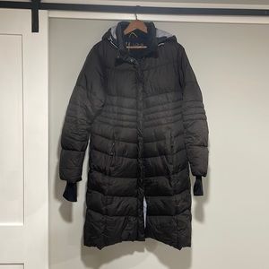 Lolë Puffer Jacket